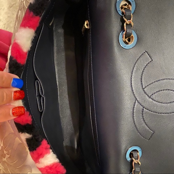 NWT CHANEL lambskin shearling medium flap - Picture 4 of 8